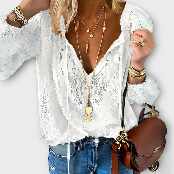 Brunetta | Sophisticated Blouse 0