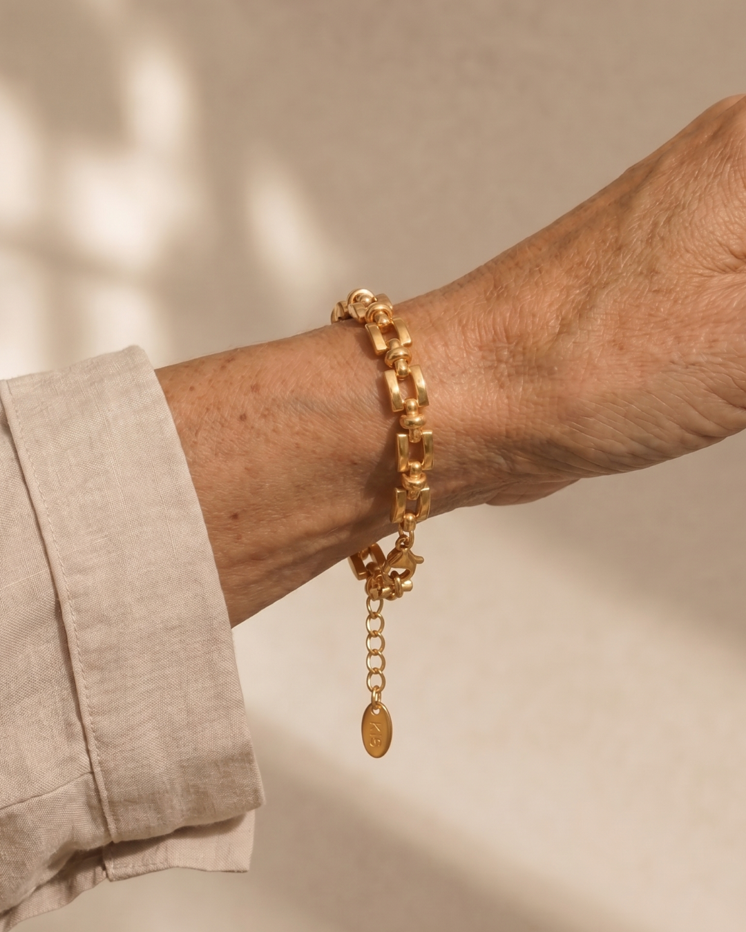 Sapphira | Geometric Link Chain Bracelet 1