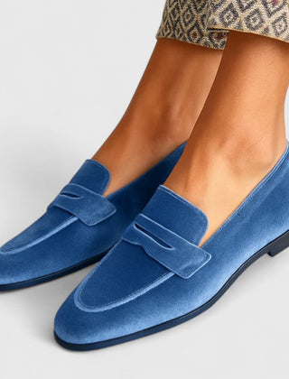 Threiza Loafers for Women | Slip-On, Sleek Black Design 0