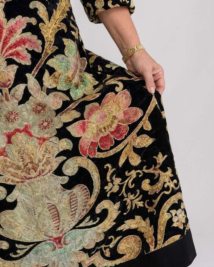 Thymera | Vivid Vintage Pattern Pocket Detail Midi Dress 3
